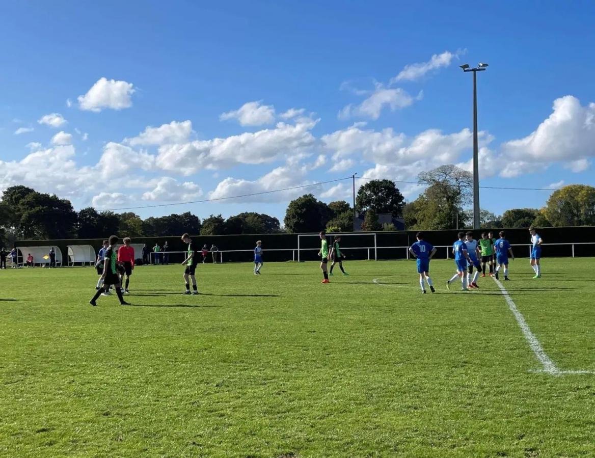 Samedi 8 octobre (matin) :
👉U13
✅️ Ent US ERQUY/HDB HENANSAL 3 - 0 GJ BROONS
❌️ Ent US ERQUY/HDB HENANSAL 0 - 1 US HUNAUDAYE

Samedi 8 octobre (après-midi) :
👉 U15 :
⏸️ Ent US ERQUY/HDB HENANSAL 2 - 2 FC PLANCOET ARG

👉 U17 :
❌️ GJ PAYS DE MATIGNON 4 - 1 Ent US ERQUY/HDB HENANSAL
