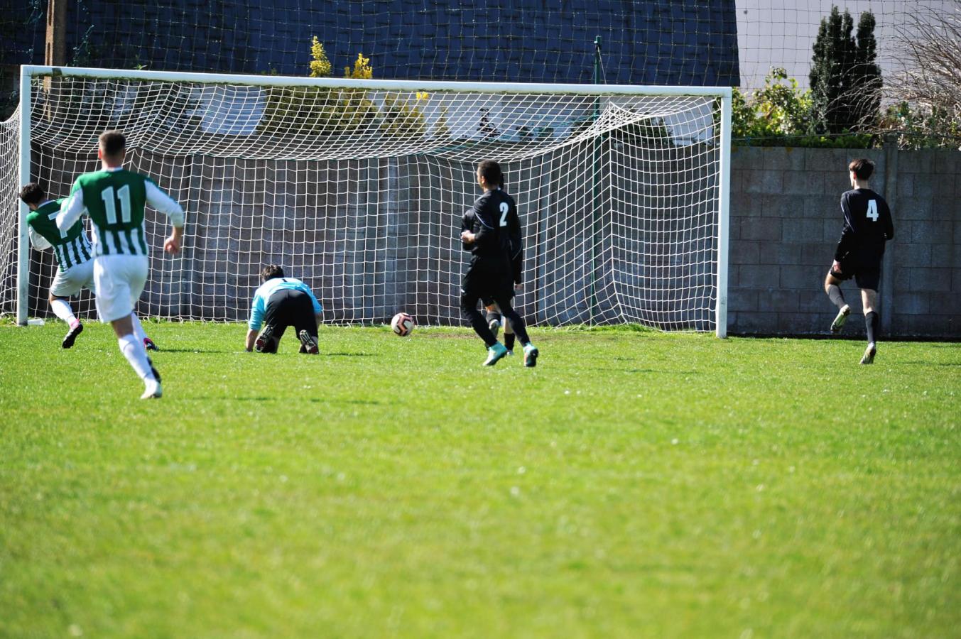 R3 Poule D - 16ème journée :
✅️ US Erquy 4 - 1 FC Plérin B
👉⚽Clément GARRET + ⚽ (x2) Arthur GUIARD + ⚽Arnaud GRICOURT